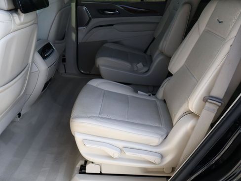 Used 2023 Cadillac Escalade Sport Platinum AWD/4WD image 24