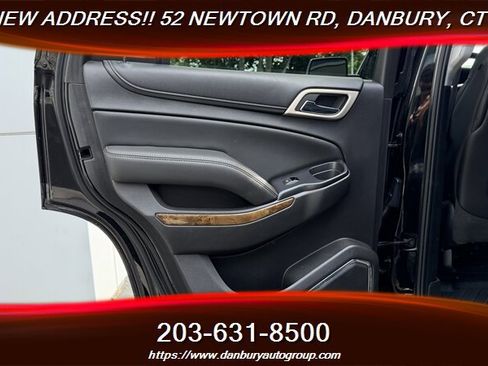 Used 2015 GMC Yukon Denali w/ Touring Package AWD/4WD image 27