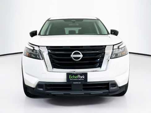 Used 2023 Nissan Pathfinder S AWD/4WD image 2