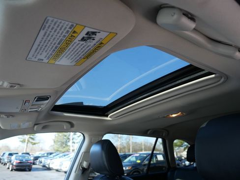 Used 2018 Subaru Outback 2.5i Limited image 11