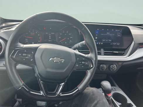 Used 2024 Chevrolet Trax RS image 15