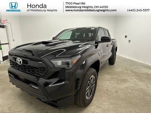 Used 2024 Toyota Tacoma TRD Sport w/ TRD Sport Upgrade Package AWD/4WD image 1