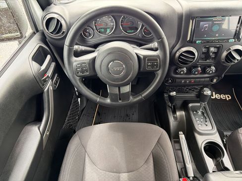 Used 2017 Jeep Wrangler Unlimited Sport w/ Quick Order Package 24S AWD/4WD image 26