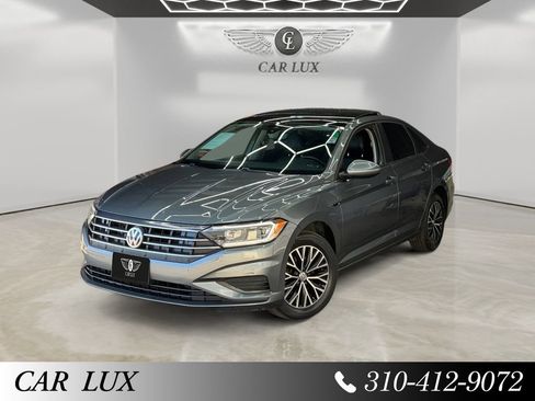 Used 2019 Volkswagen Jetta SEL w/ Cold Weather Package FWD image 1