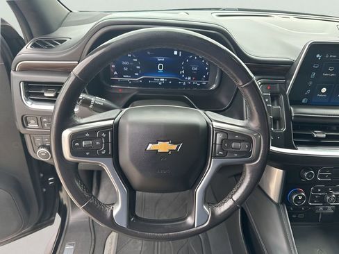 Used 2023 Chevrolet Suburban LT w/ Luxury Package AWD/4WD image 22