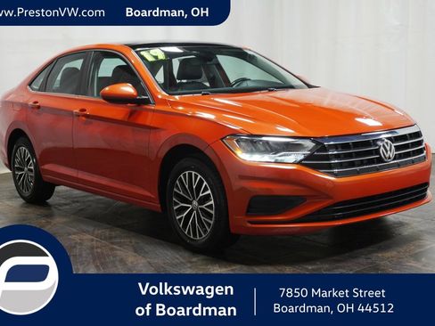 Used 2019 Volkswagen Jetta SE w/ Cold Weather Package image 1