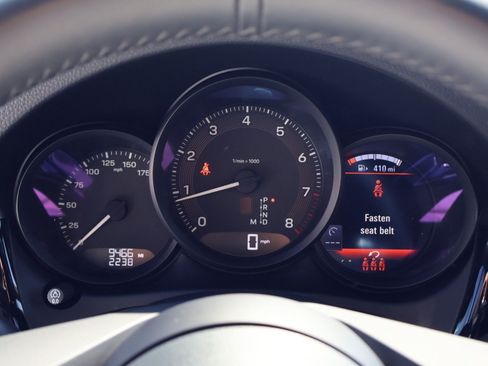 Certified 2026 Porsche Macan AWD/4WD image 16