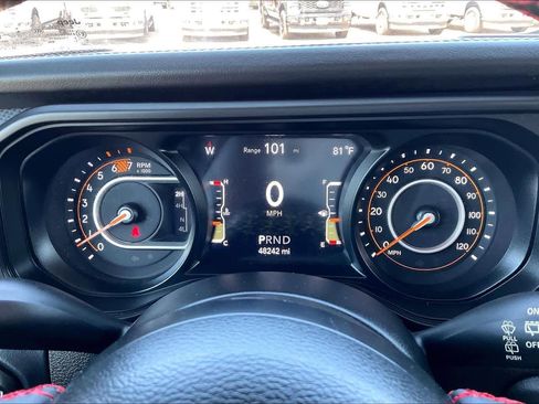 Used 2024 Jeep Wrangler Unlimited Rubicon AWD/4WD image 25