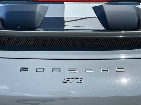 Certified 2018 Porsche 911 GT3 image 37