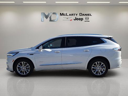 Used 2024 Buick Enclave Avenir w/ Avenir Technology Package image 3