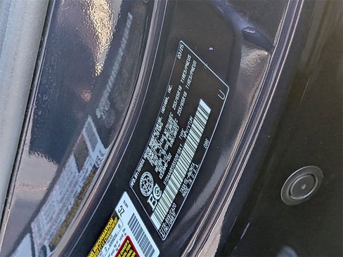 Used 2025 Toyota Grand Highlander AWD image 23