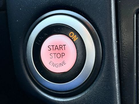 Used 2016 Nissan 370Z Coupe image 23