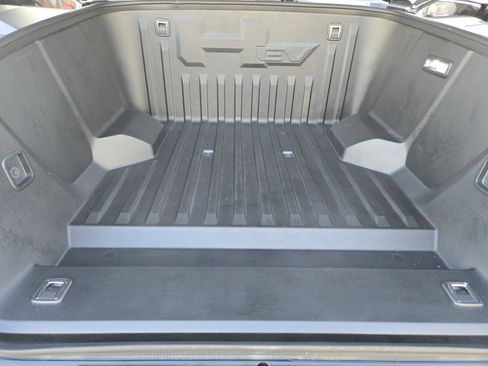 New 2026 GMC Hummer EV SUV image 22