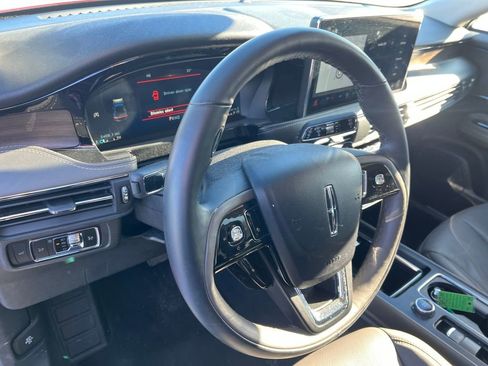 Used 2023 Lincoln Corsair Reserve w/ Jet Appearance Package image 4