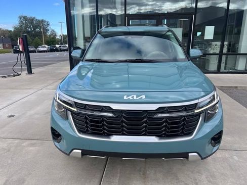 Used 2024 Kia Seltos EX AWD/4WD image 3