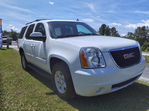 Used 2013 GMC Yukon SLT image 1