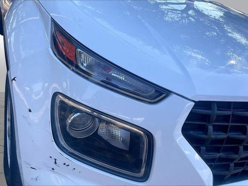 Used 2021 Hyundai Venue SE FWD image 27
