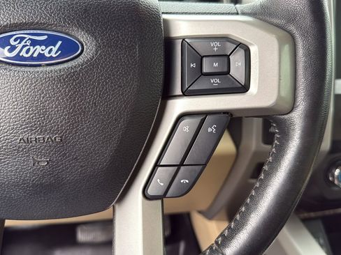 Used 2019 Ford F250 Lariat w/ Lariat Ultimate Package AWD/4WD image 15