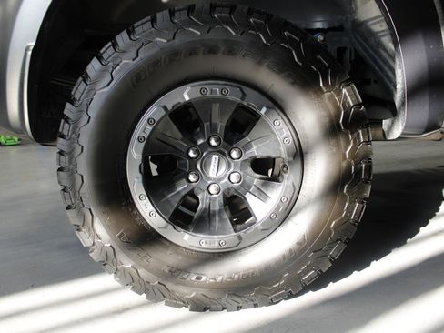 Used 2018 Ford F150 Raptor w/ Equipment Group 802A Luxury image 23