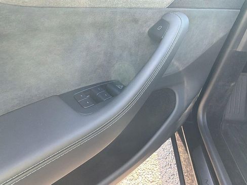 Used 2026 Tesla Model Y 2WD image 16