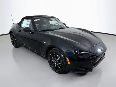 New 2026 MAZDA MX-5 Miata Grand Touring RWD image 1