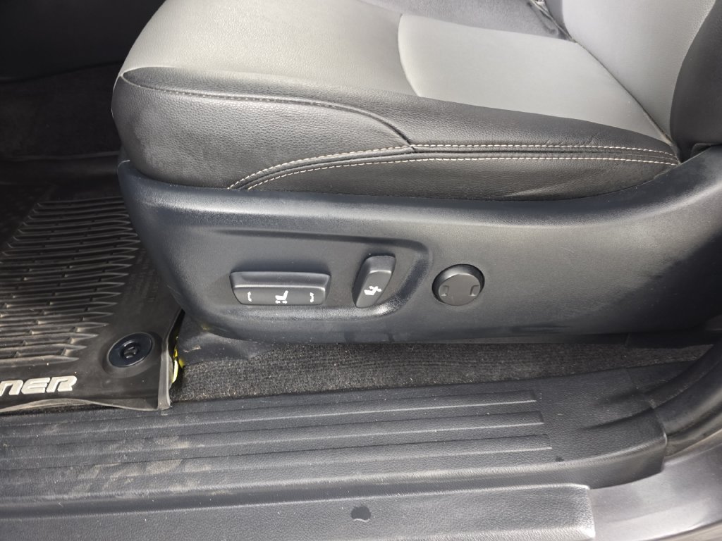 Used 2019 Toyota 4Runner SR5 Premium AWD/4WD image 26