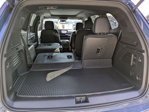 New 2026 Buick Enclave Avenir w/ Super Cruise Package AWD/4WD image 36