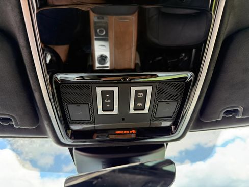 Used 2018 Land Rover Range Rover Autobiography AWD/4WD image 26
