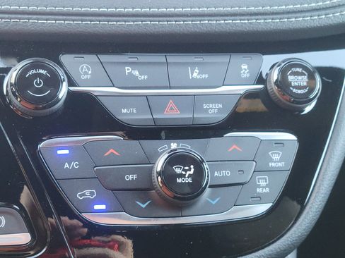 New 2026 Chrysler Pacifica Limited w/ S Appearance Package image 21