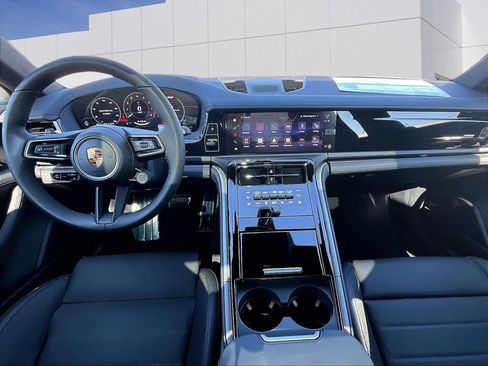 New 2026 Porsche Panamera image 13