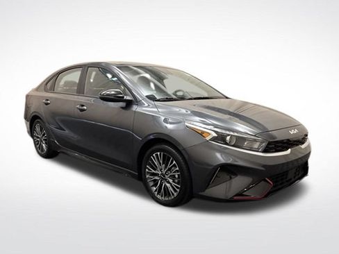 Used 2023 Kia Forte GT-Line w/ GT-Line Premium Package FWD image 3