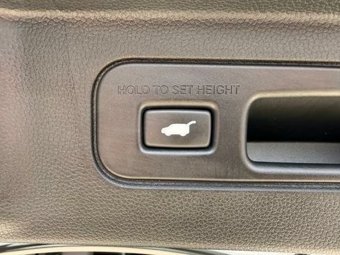 Used 2024 Honda Pilot EX-L image 10
