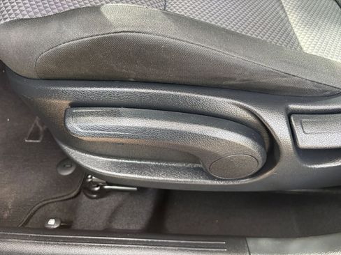 Used 2025 Kia Soul LX w/ LX Technology Package FWD image 22