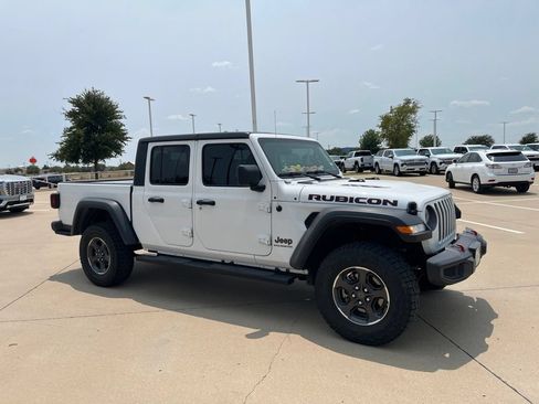 Used 2023 Jeep Gladiator Rubicon w/ Cold Weather Group AWD/4WD image 7