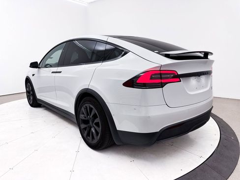 Used 2022 Tesla Model X Plaid image 13