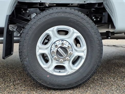 New 2026 Ford F350 XLT w/ FX4 Off-Road Package AWD/4WD image 11