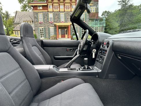 Used 1990 MAZDA MX-5 Miata RWD image 20