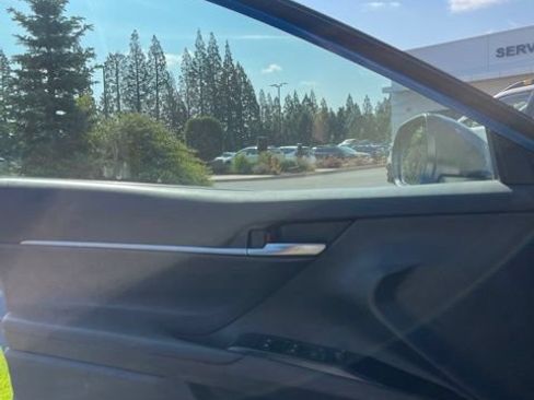 Used 2019 Toyota Camry LE FWD image 26