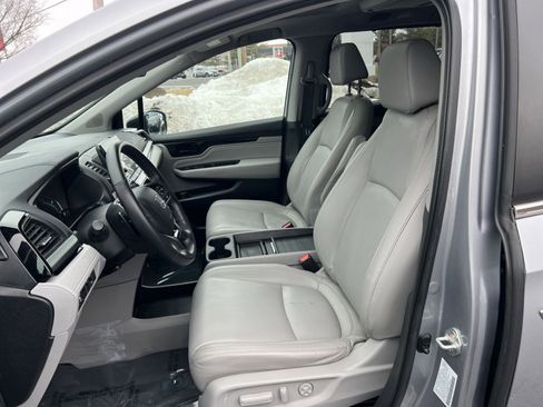 Used 2023 Honda Odyssey Touring image 13