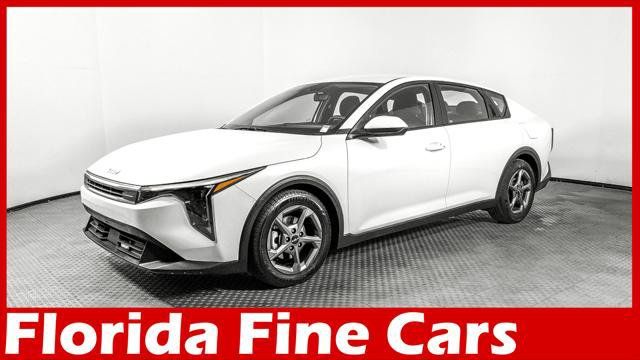 Used 2025 Kia K4 FWD image 1