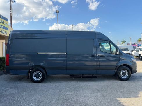 Used 2019 Mercedes-Benz Sprinter 170 image 8