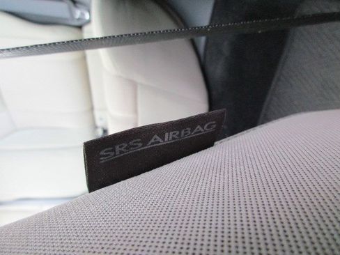 Used 2019 Subaru Impreza 2.0i w/ Eyesight image 17