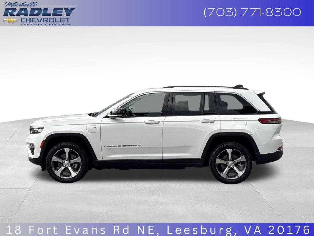 Used 2023 Jeep Grand Cherokee 4WD 4xe w/ Luxury Tech Group II image 2