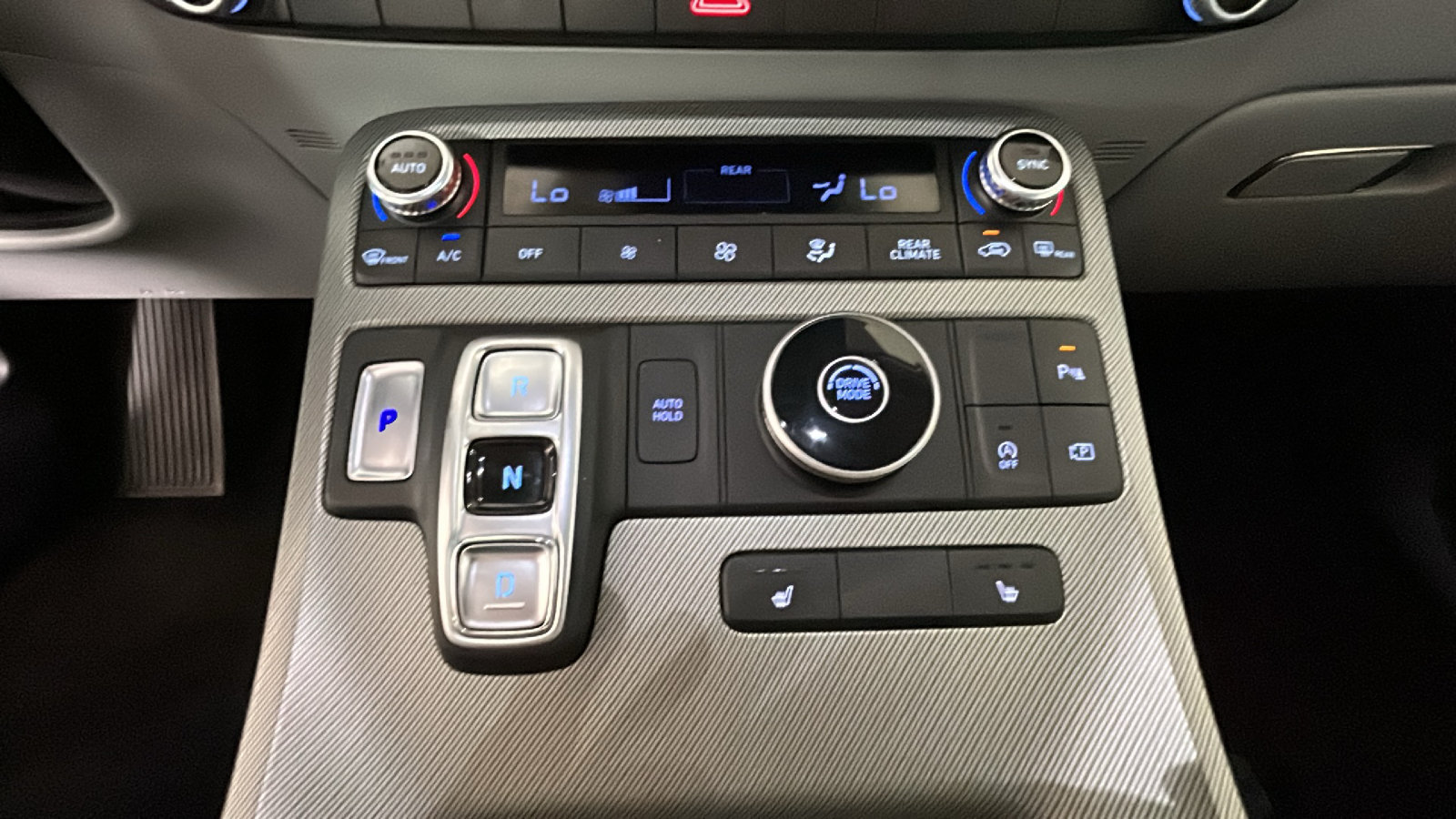 Used 2024 Hyundai Palisade SEL FWD image 25