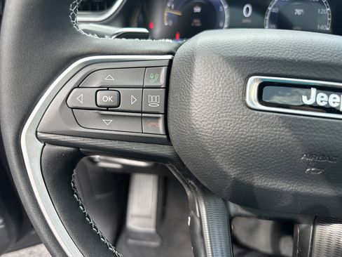 New 2025 Jeep Grand Cherokee L Altitude image 19