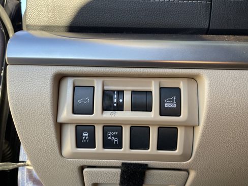 Used 2018 Subaru Outback 2.5i Limited image 26