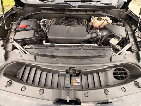 Used 2025 GMC Yukon AT4 AWD/4WD image 37