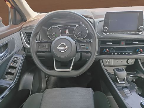 Used 2023 Nissan Rogue SV AWD/4WD image 4