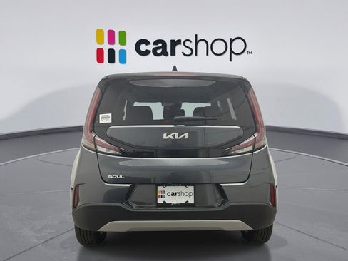 Used 2025 Kia Soul LX w/ LX Technology Package FWD image 4