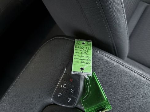 Used 2023 GMC Sierra 1500 Elevation image 26